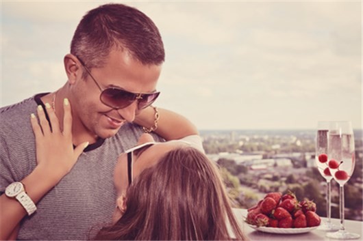 Female travel partner wanted